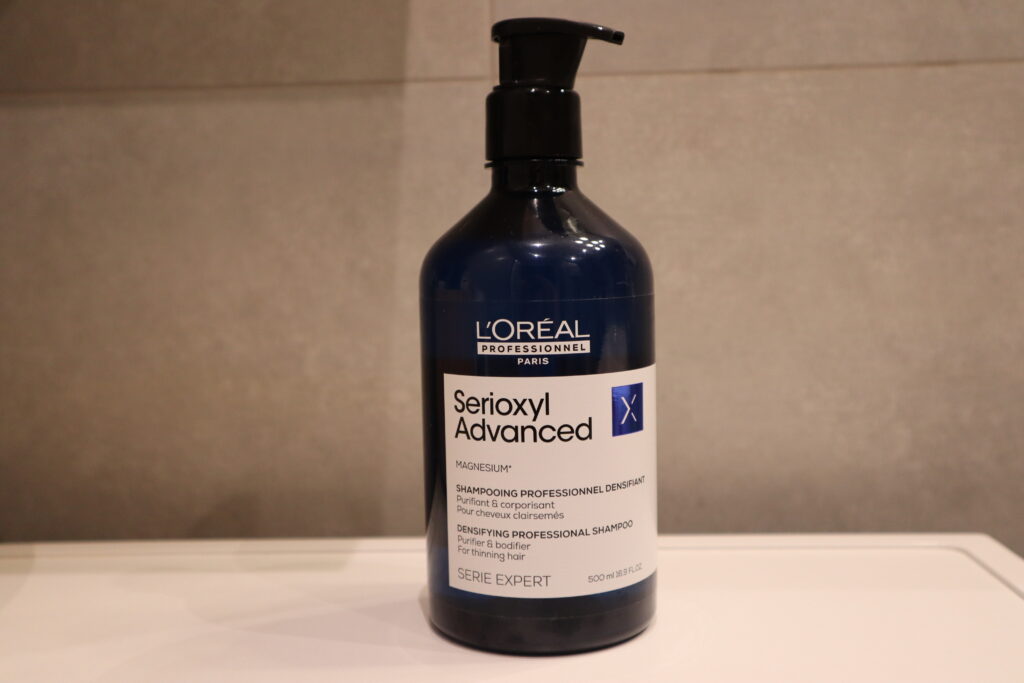 Butelka szamponu L'Oréal Paris Professionnel Serioxyl Advanced