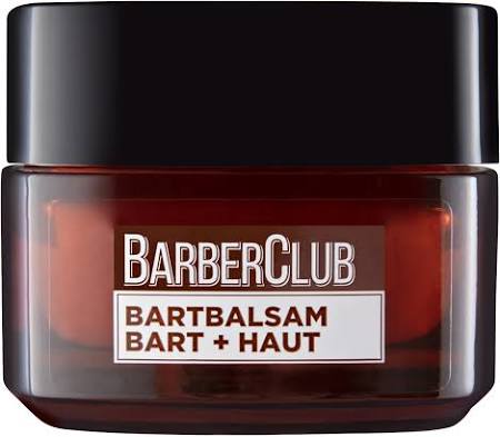 Słoik balsamu do brody BarberClub stoi na białym tle, widoczna nazwa i charakterystyczna etykieta.