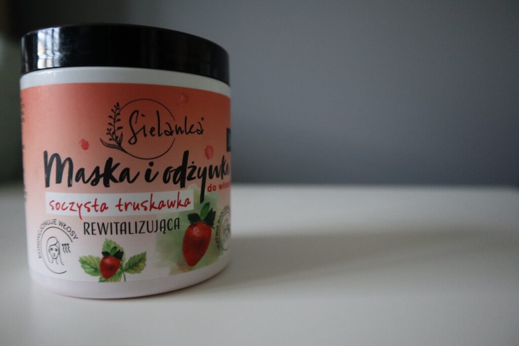 Maska i odżywka do włosów rewitalizująca Sielanka Soczysta truskawka