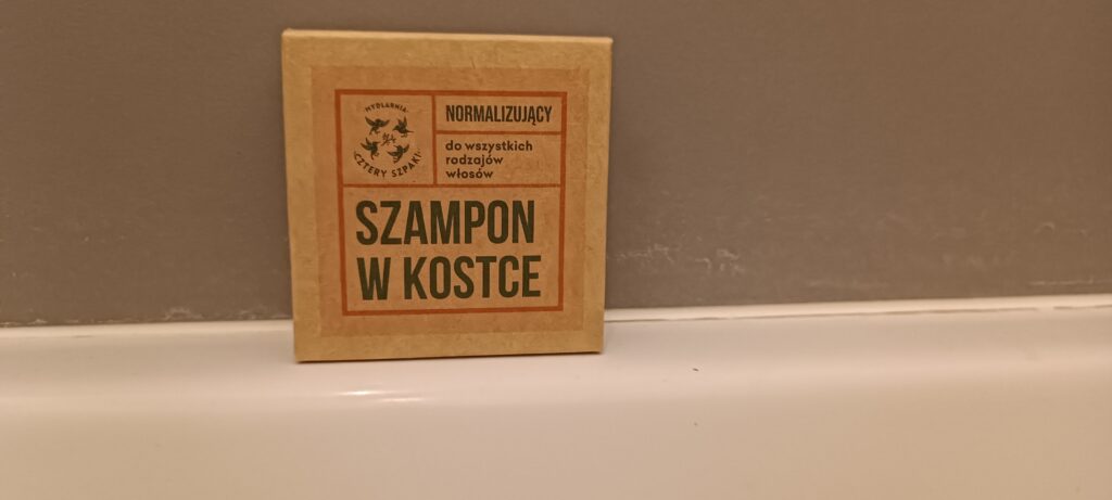 Normalizujący szampon w kostce Cztery Szpaki