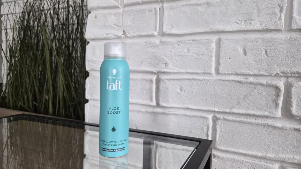 Spray teksturyzujący Schwarzkopf Taft Aloe Boost