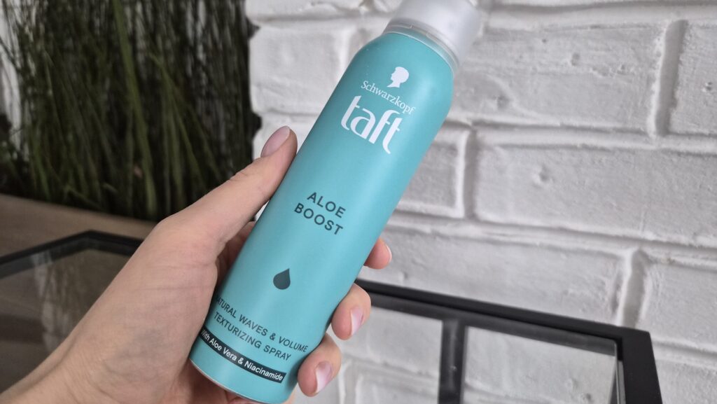 Spray teksturyzujący Schwarzkopf Taft Aloe Boost