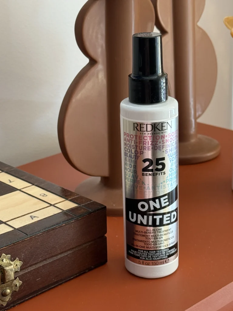 Redken One United wielozadaniowa odżywka w sprayu