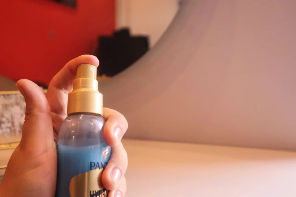Aplikator odżywki w sprayu bez spłukiwania Pantene Pro-V Hydration SOS