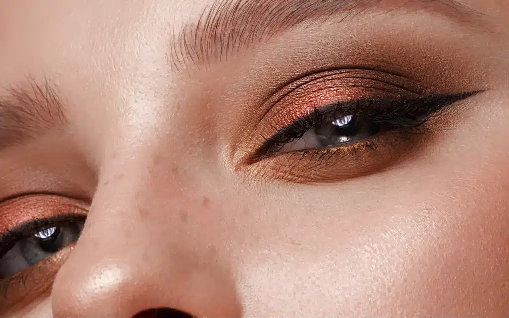 Zbliżenie na makijaż foxy eyes