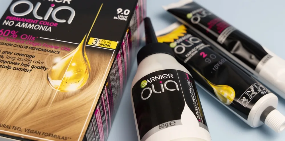 Farba do włosów Garnier Olia 9.0 zawartość opakowania