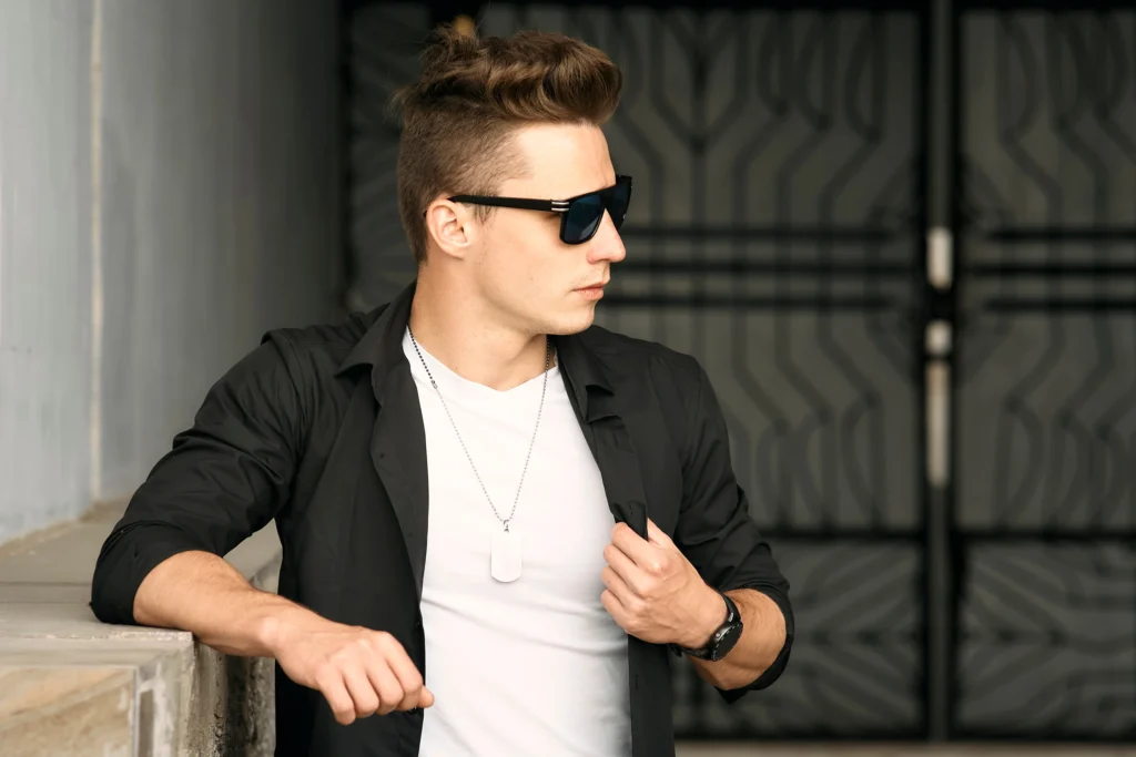 Pompadour fryzura lat 60.